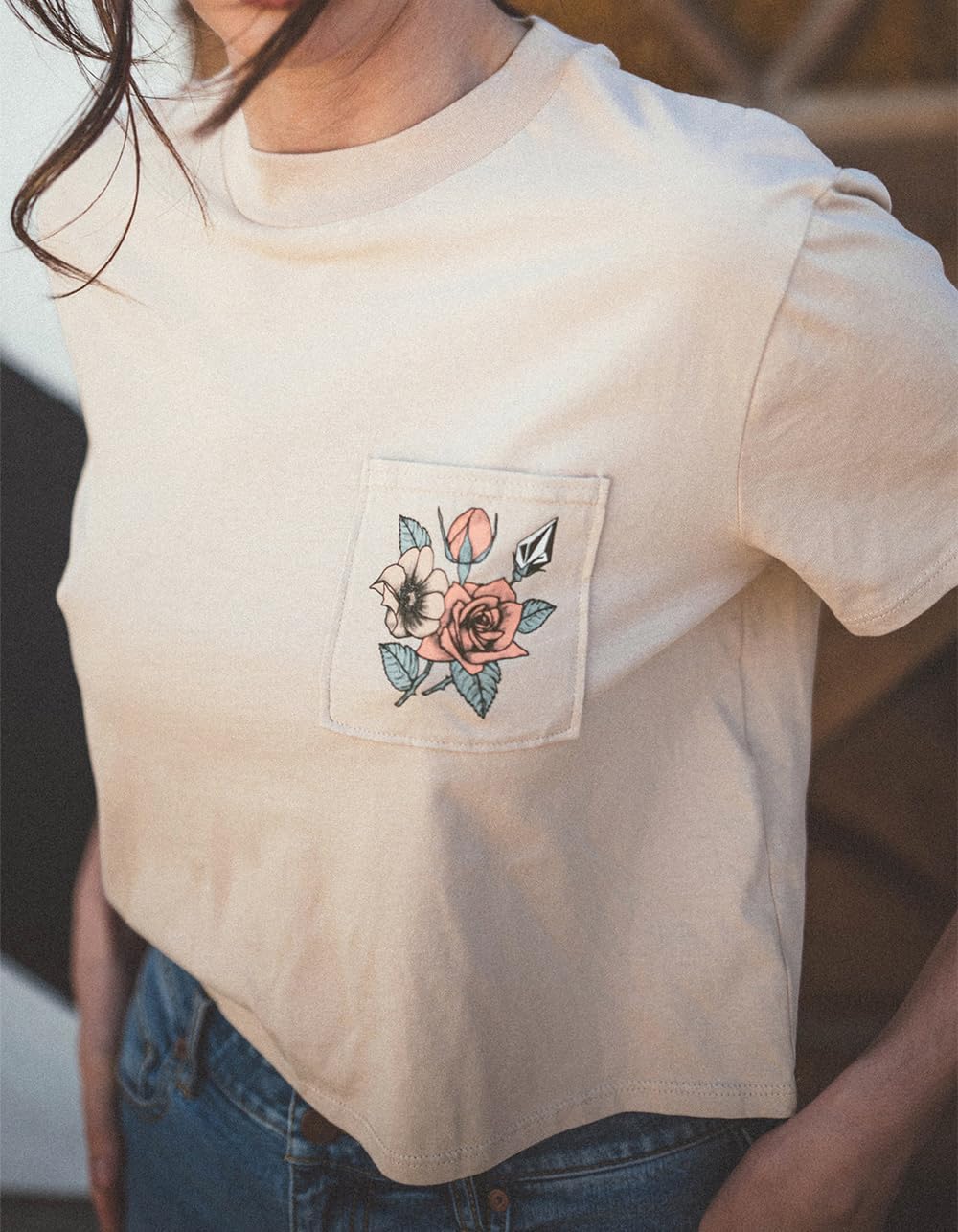 Volcom Women's Short Sleeve Pocket Dial Tee – Crew Neck T-Shirt with Chest Pocket and Screen Print Dusty Rose