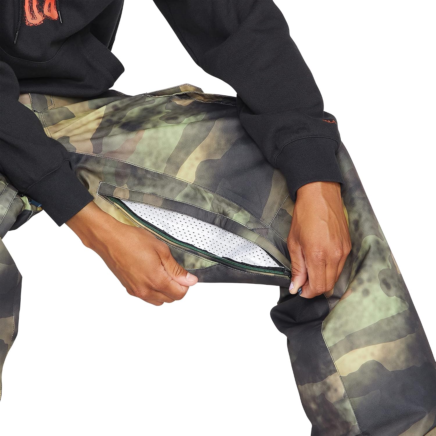Volcom Men's V.CO Hunter Cargo Snowboard Pants Camouflage S3